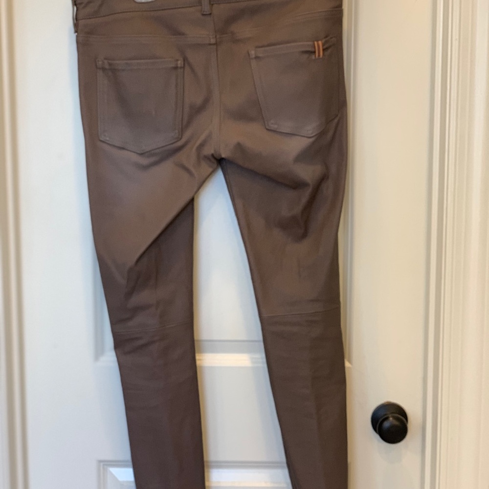 NOTIFY 100% leather pants